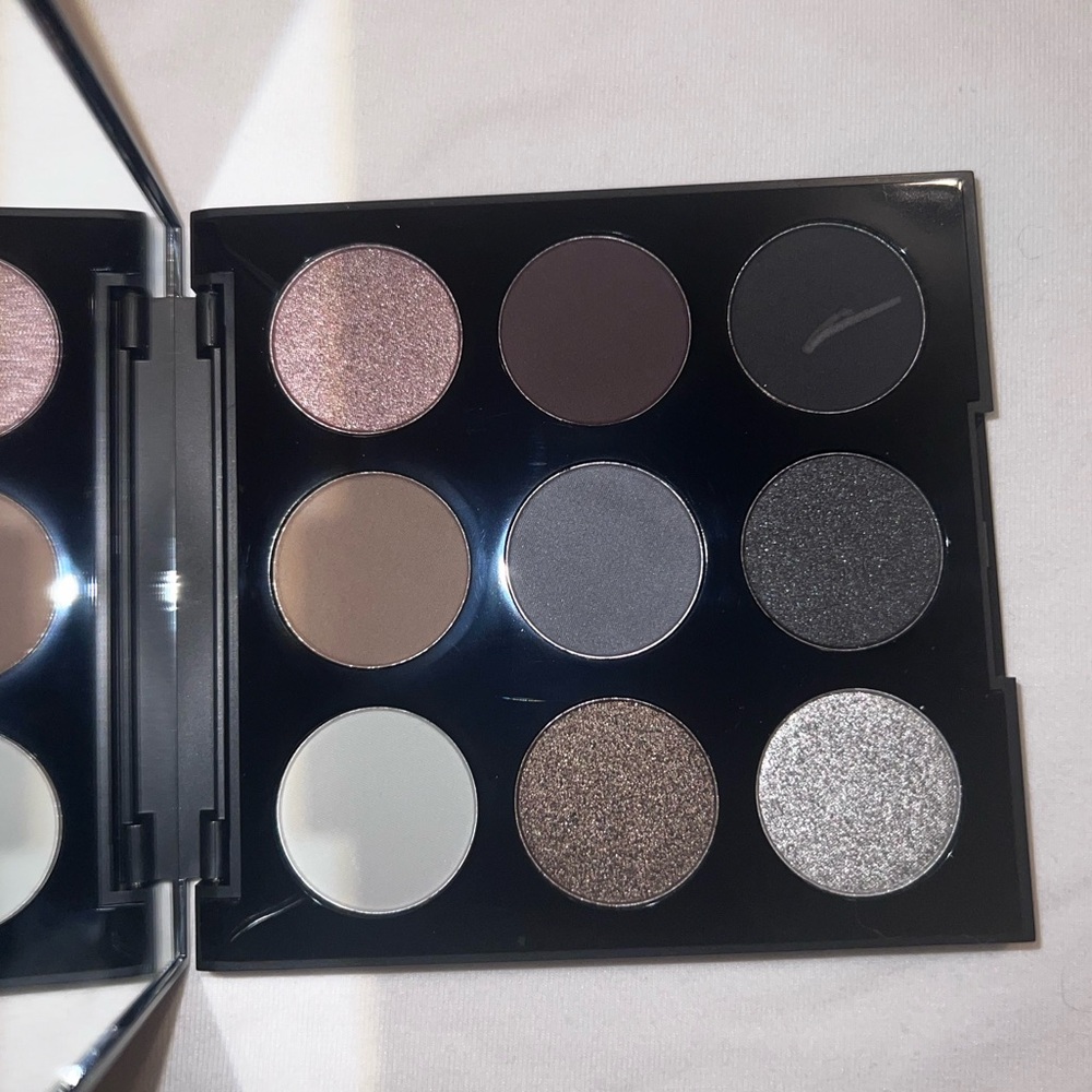 Morphe 9w Palette.